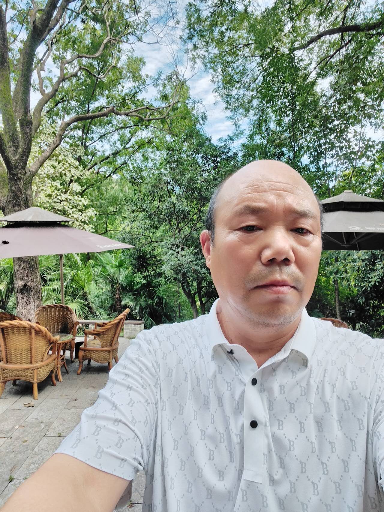 诗者边中原